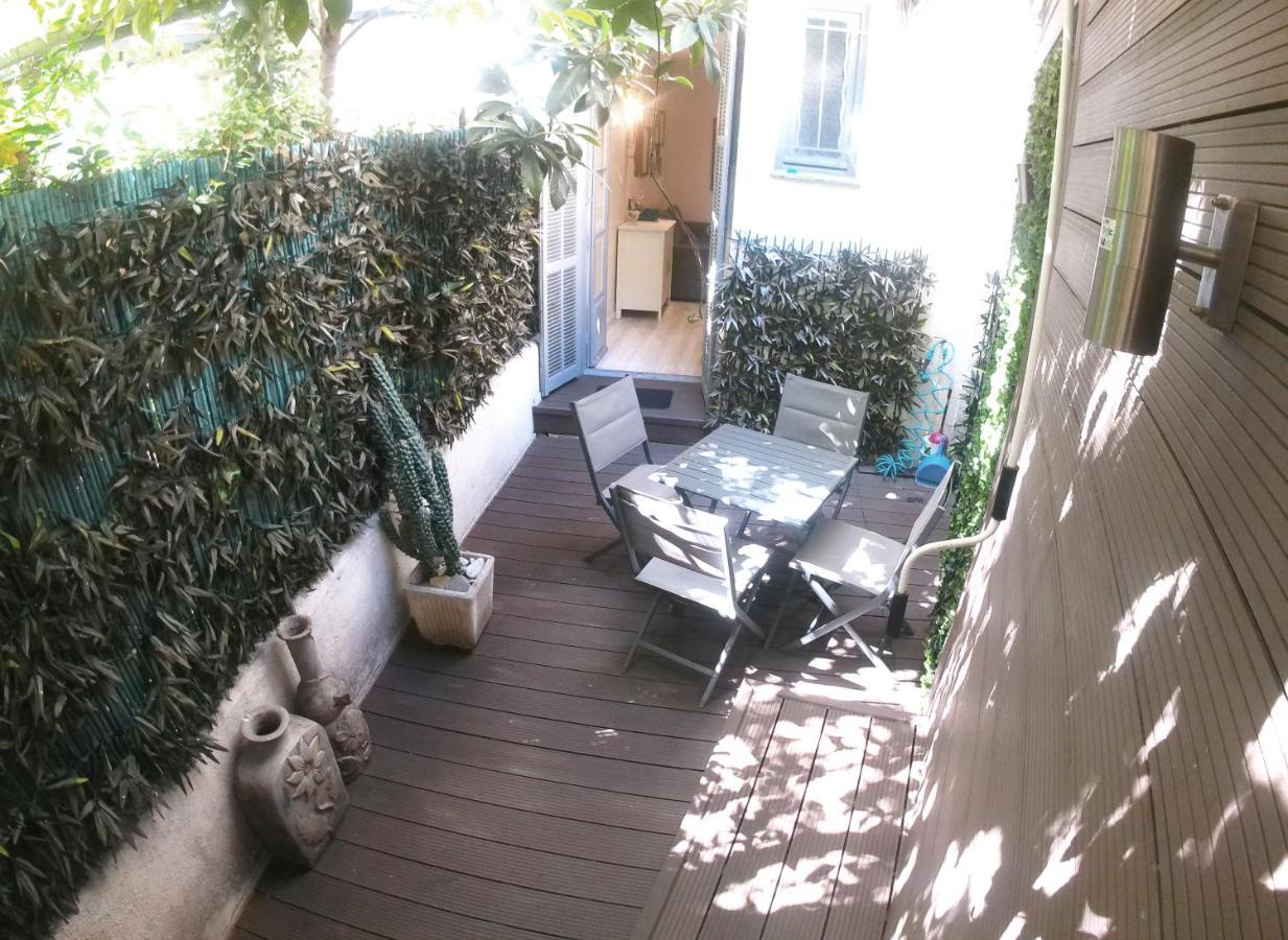 Apartment In The Heart Of *