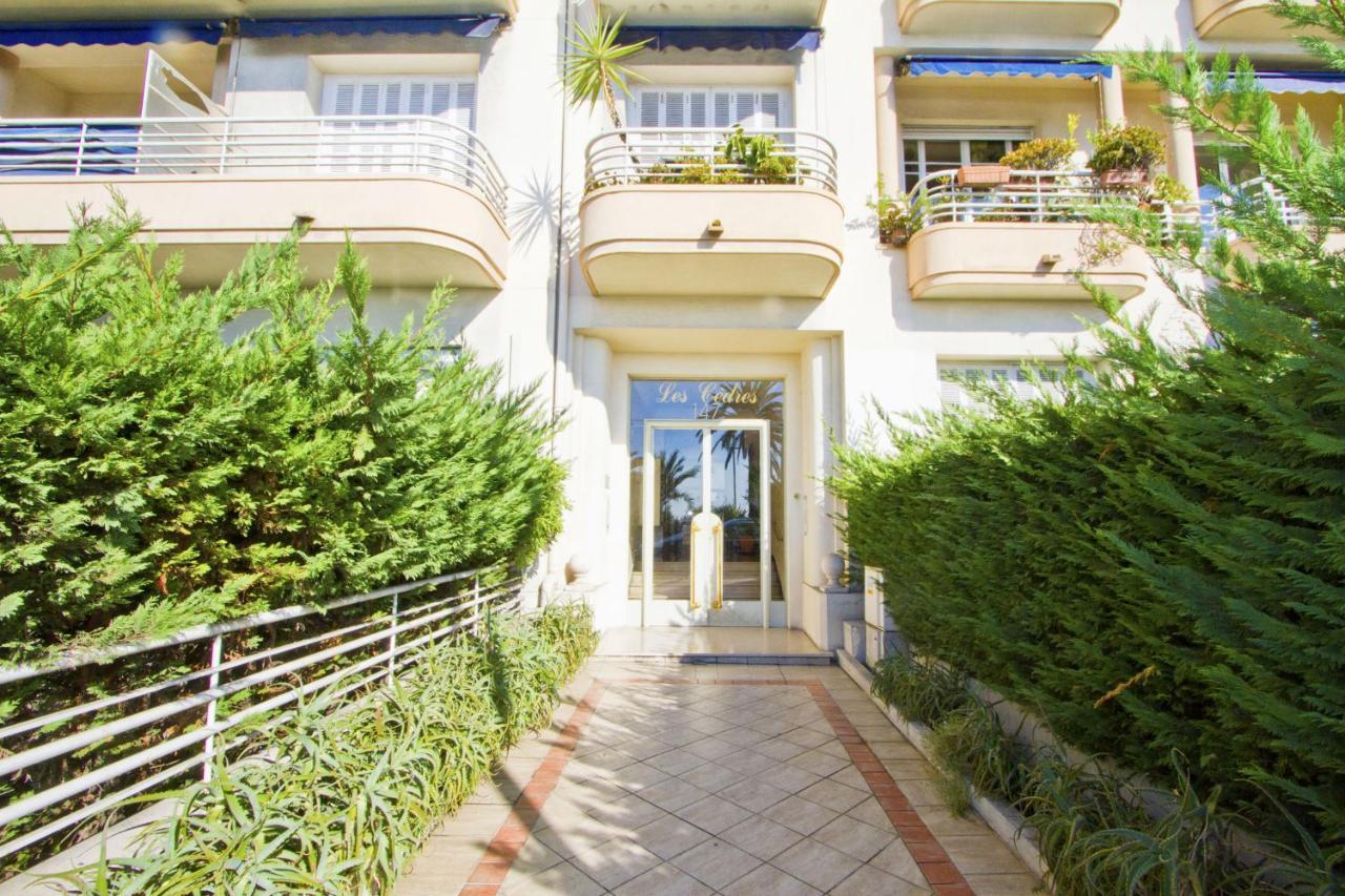 Sea Front Cedres Promenade Apartment