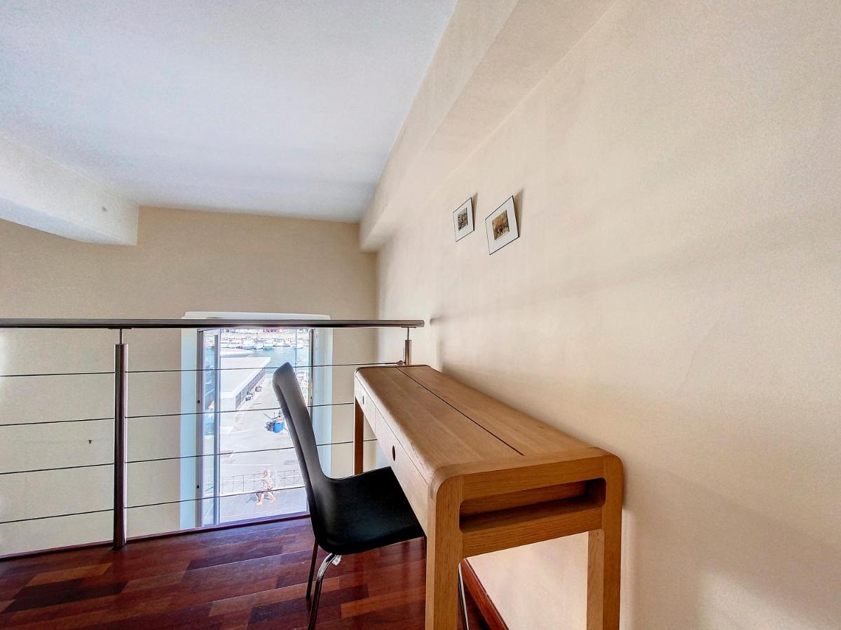 Apartment Loft Sur Le Port De