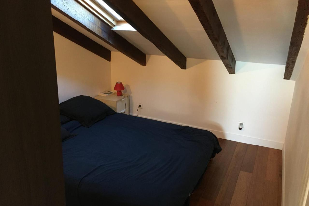 Apartment Bright And Cosy 50 M In The Heart Of *