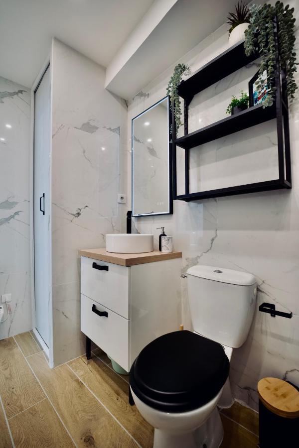Apartment New ! Superbe Studio Vieux - Climatise