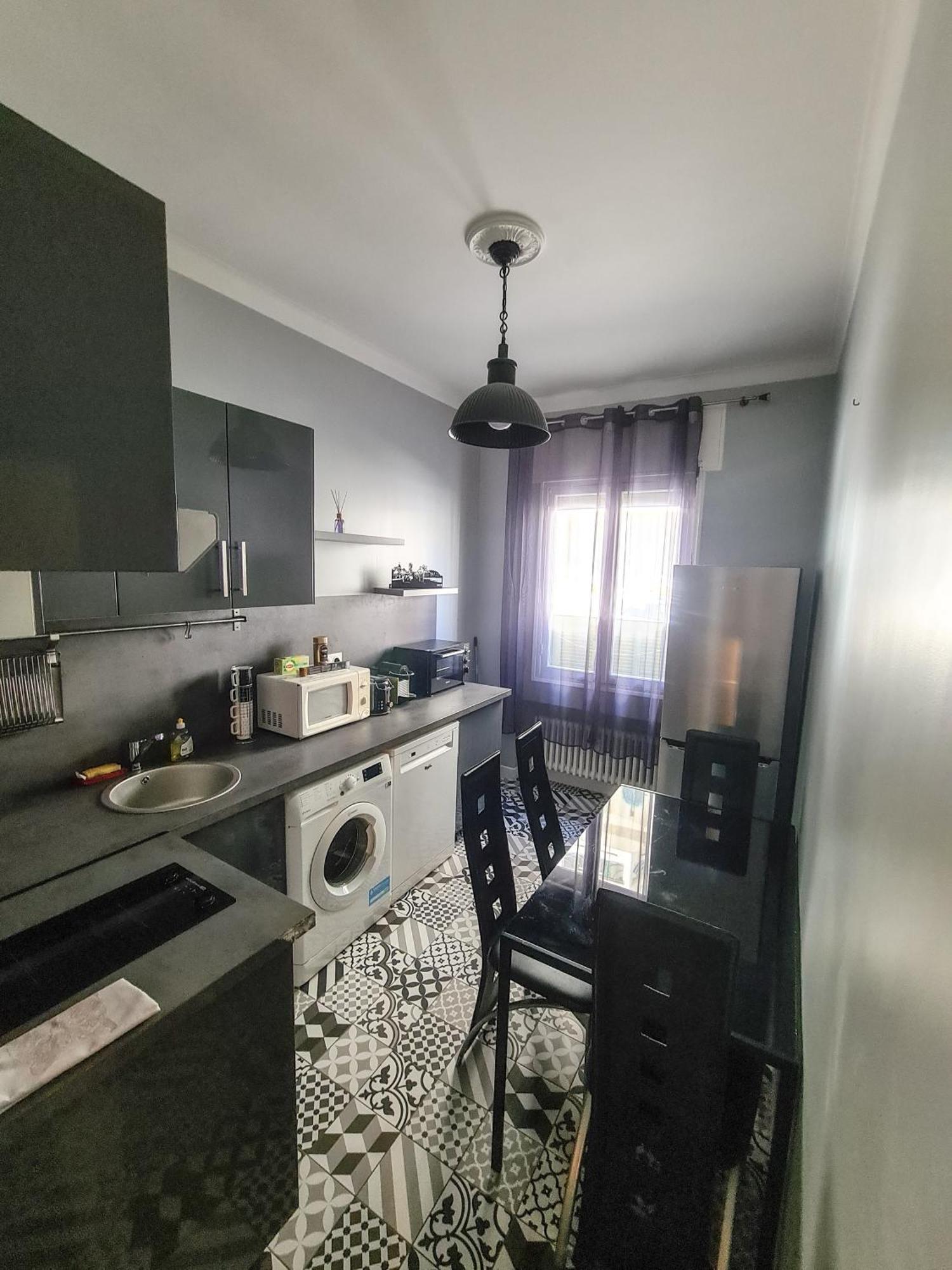 à Proximité De La Appartement *