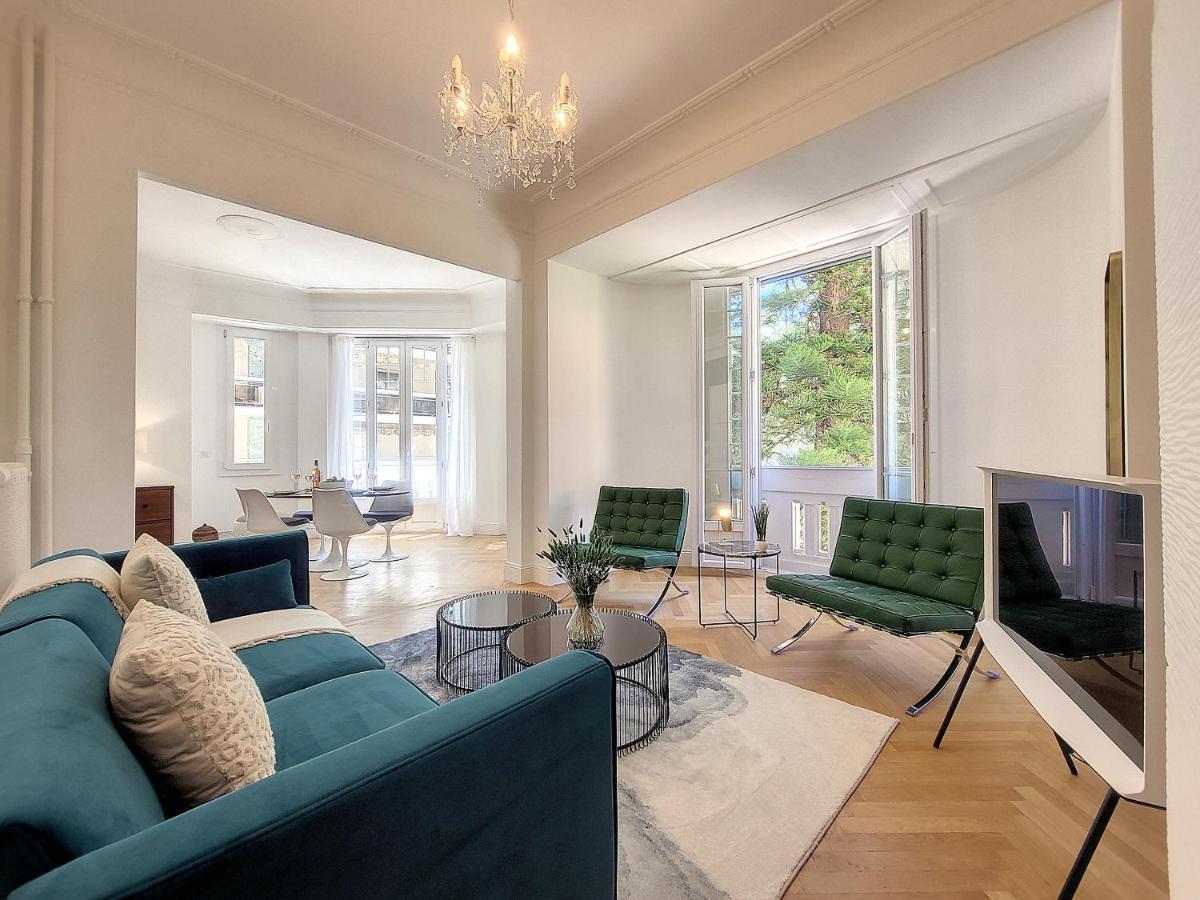 Nestor&jeeves - Standing Baquis - - Close Sea Nice