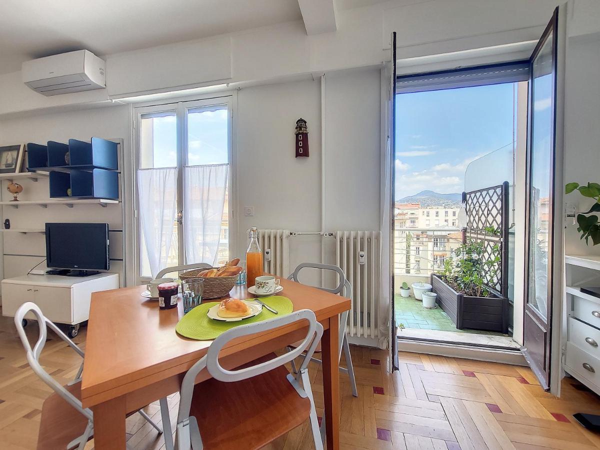 Nestor&jeeves - Capitaine Terrasse - - Close Sea Nice