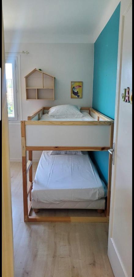 Parking Gratuit A Cote Appartement 2 Chambres 47M2 Climatise A Cote Aeroport-Tram Sur Place-Plage 6 Min-Centre Ville 16 Min Avec Tram-Free Parking, 47M2 Apartment 2 Rooms,Air-Conditioned Next To The Airport- Tram On Spot- 6 Min Beach- 16Min Center * Nice