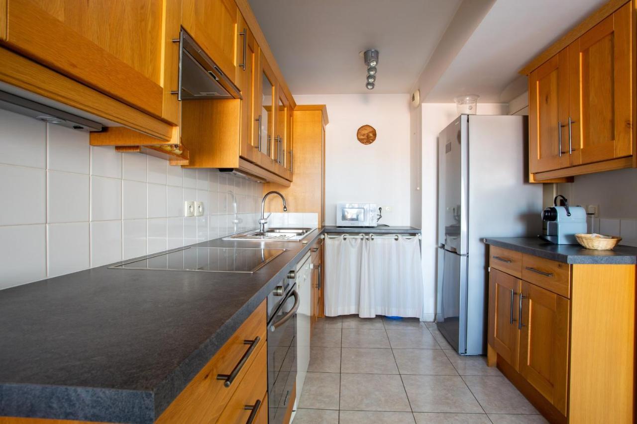 Apartment With Sea View With Two Bedrooms *