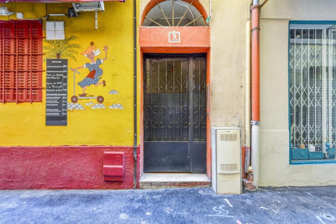 Wonderful In The Heart Of The Old Town - - Welkeys