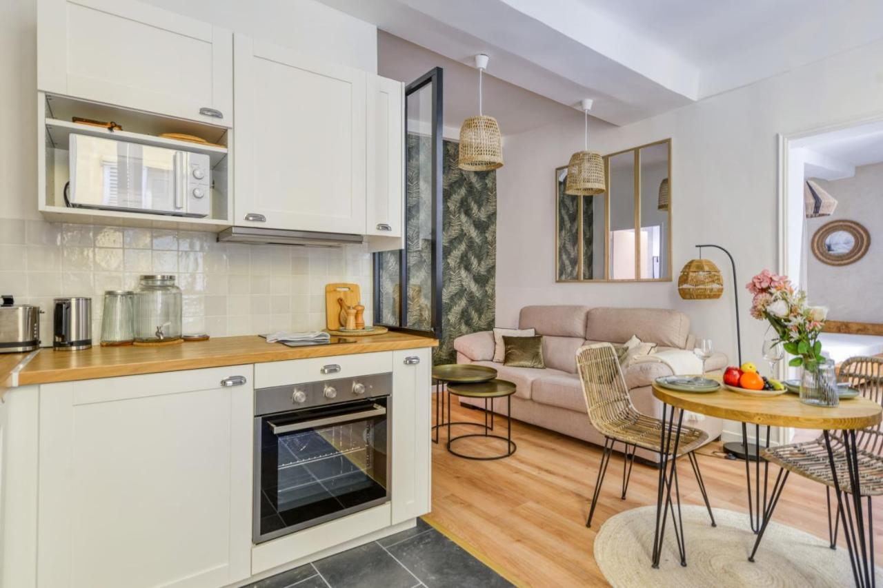 Wonderful In The Heart Of The Old Town - - Welkeys * Nice