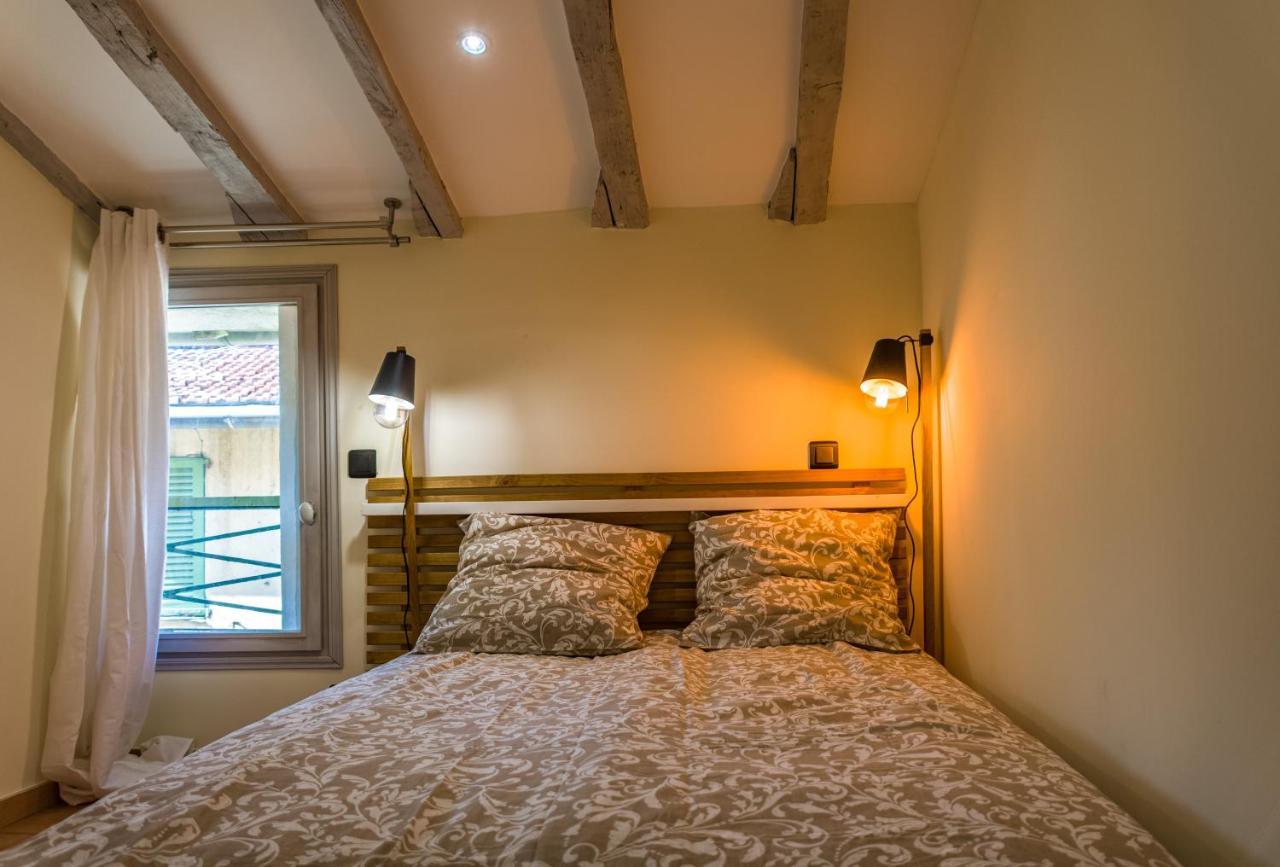 Vieille Neuf Et Cosy, Deux Chambres, 6 Couchages Nice