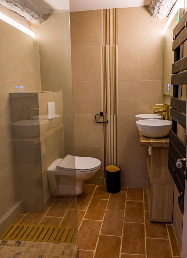 Apartment Vieille Neuf Et Cosy, Deux Chambres, 6 Couchages