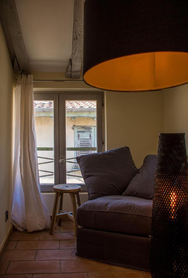 Vieille Neuf Et Cosy, Deux Chambres, 6 Couchages Apartment