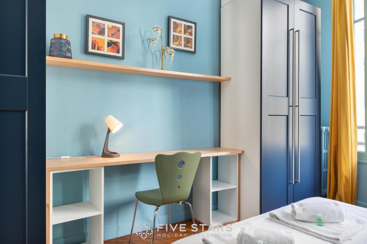 A Lorraine Fshh Apartment *