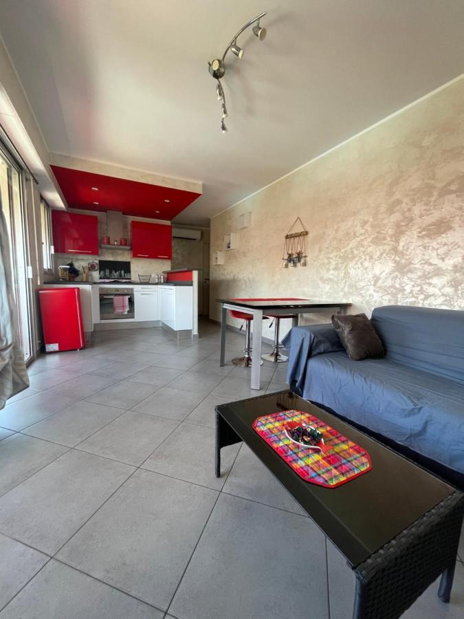 Superbe 2 Pieces A 5min De La Free Wifi Et Parking Nice