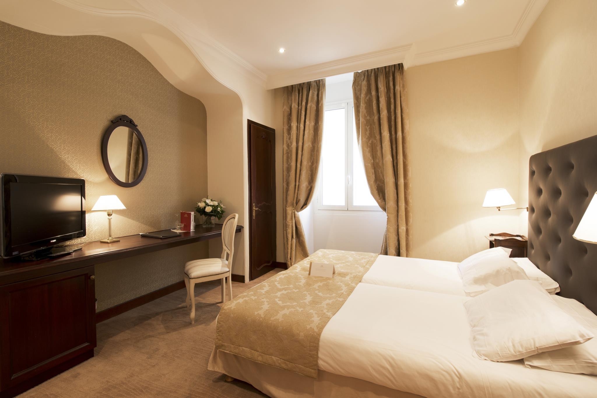 West End Promenade Hotel 4*