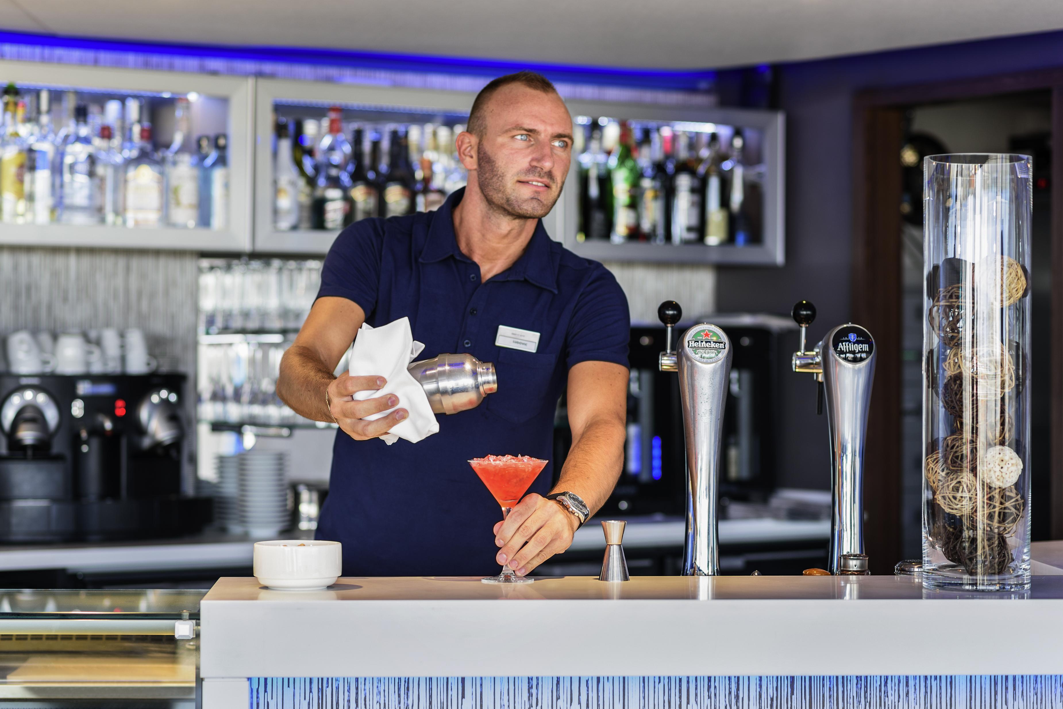 Mercure Centre Notre Dame Hotel 4*