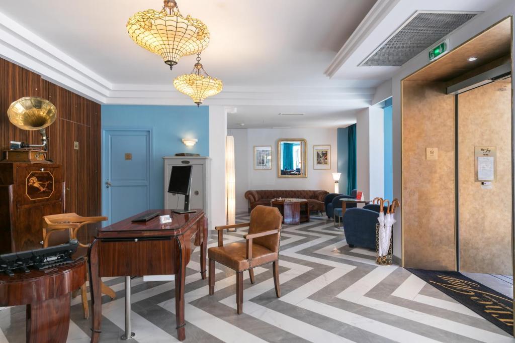 The Jay By Happyculture 4* Nice