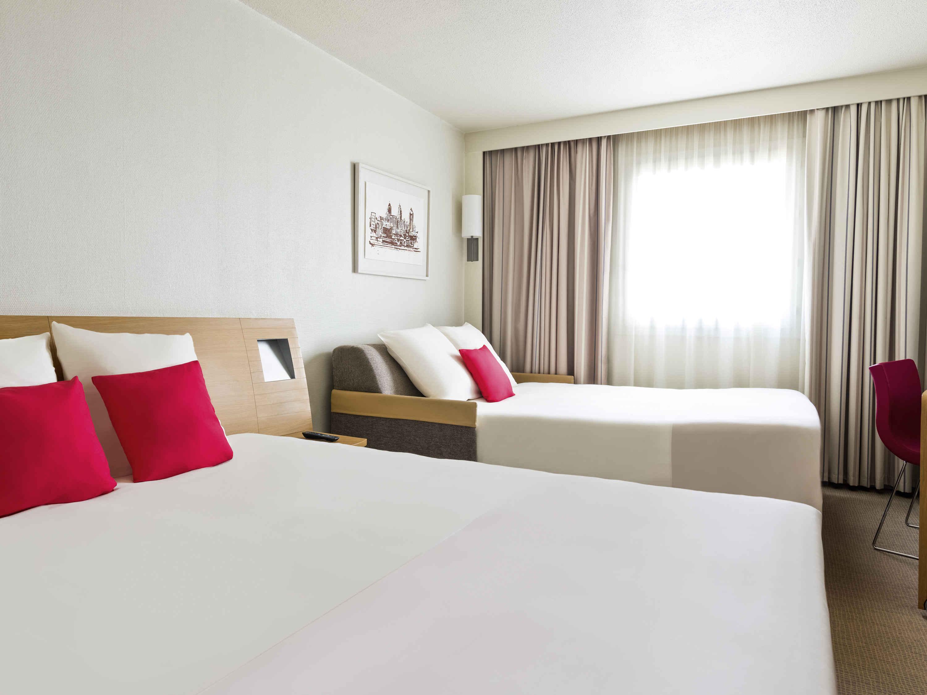 Novotel Arenas Aeroport Hotel