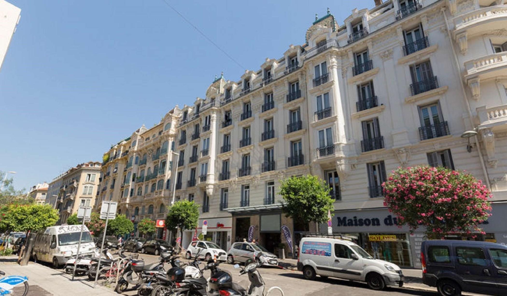 Le Noailles Gare Hotel 3*