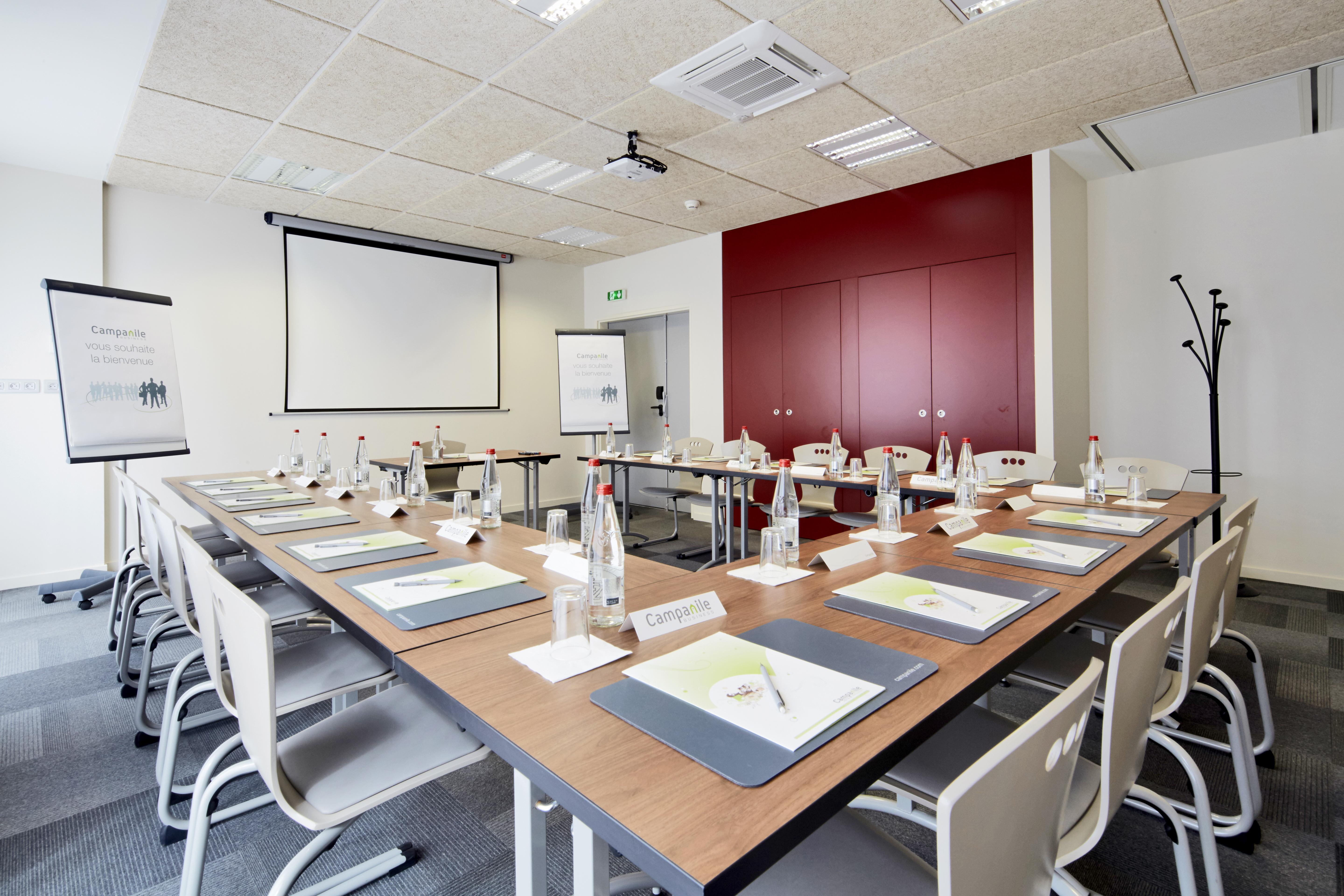 Campanile Prime - Airport