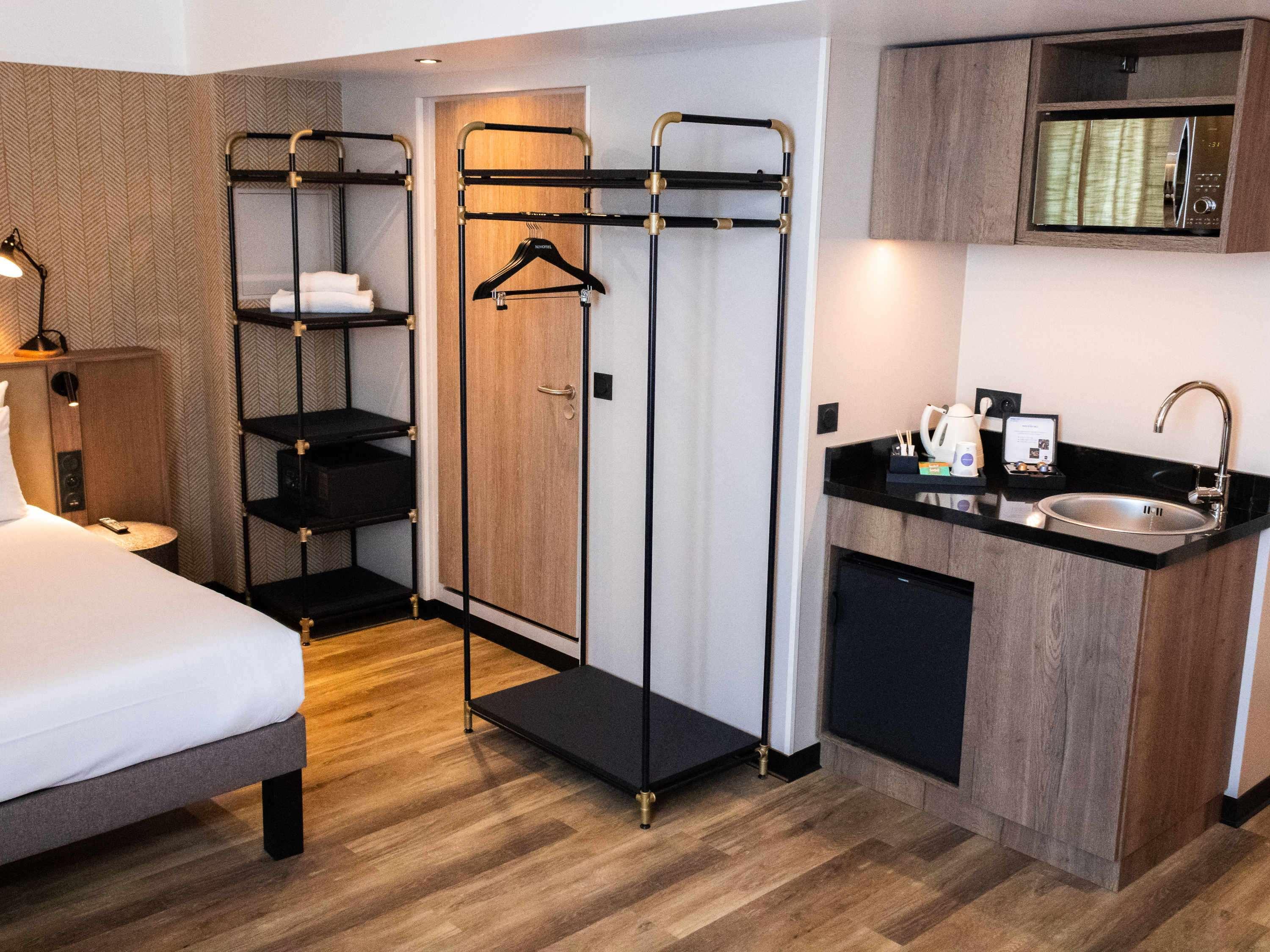 Novotel Airport 4*