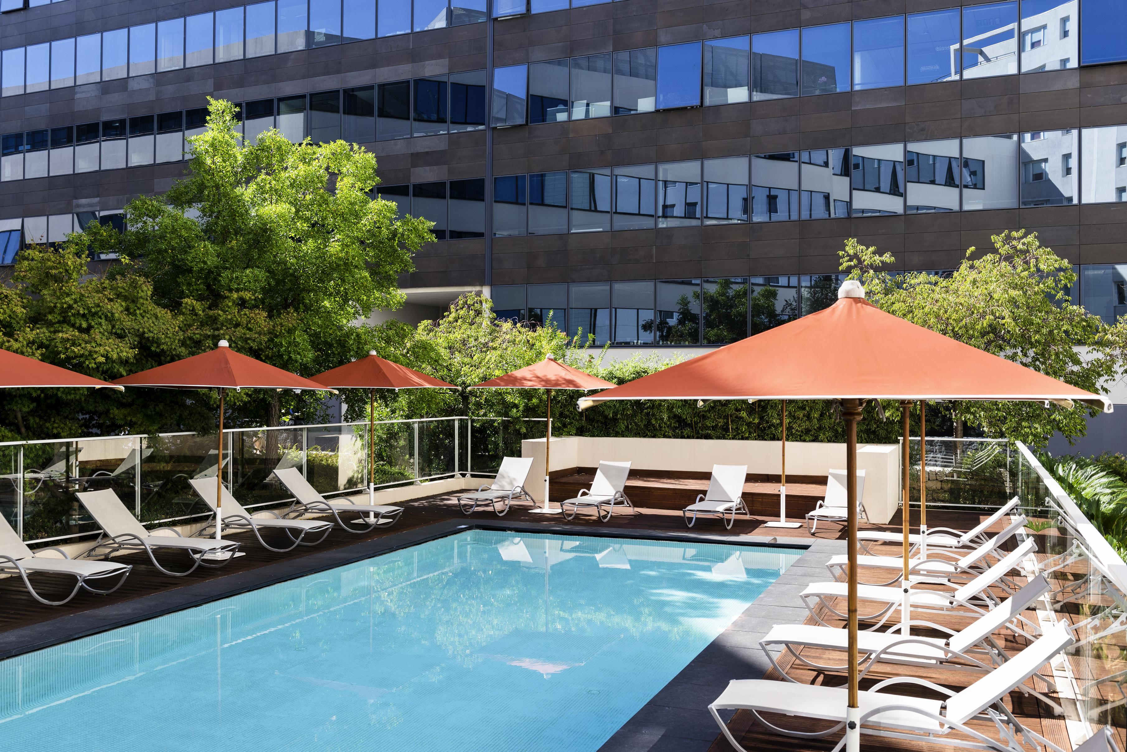 Hotel Novotel Airport 4*