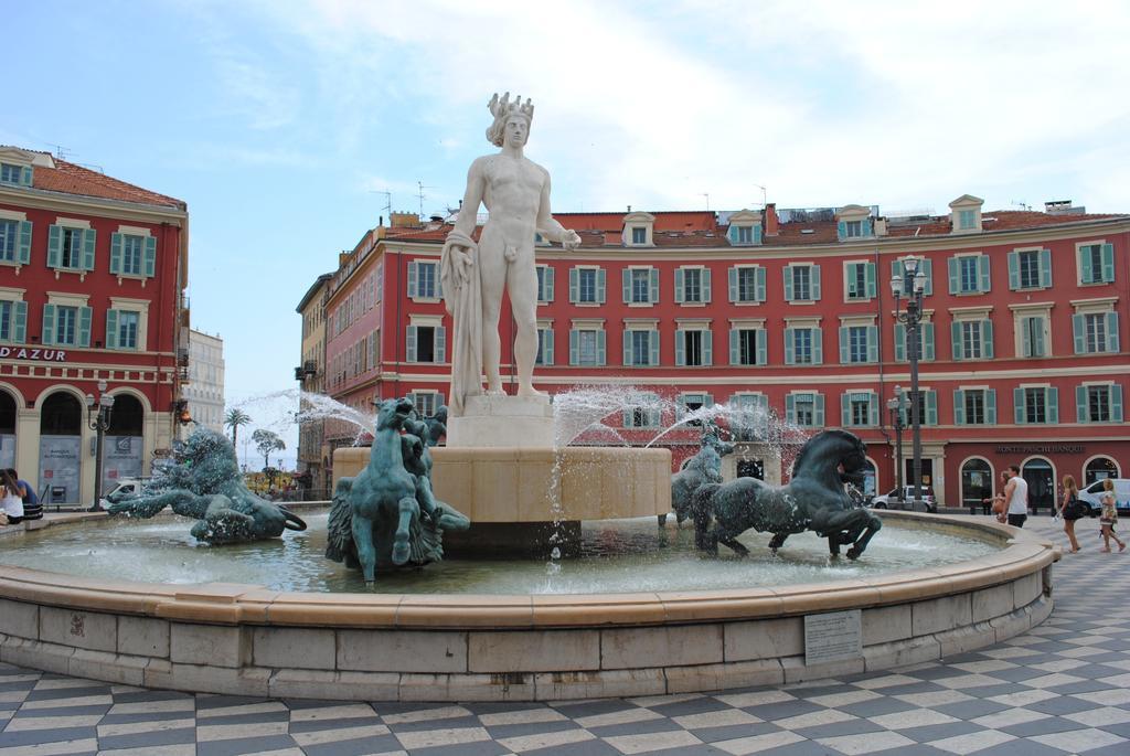 Les Massena