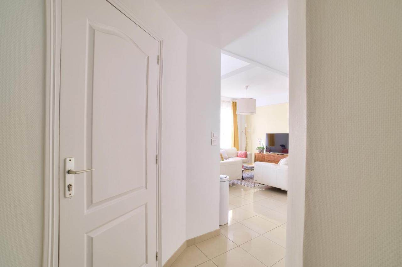 Superb T3 100 Meters From The Port Of