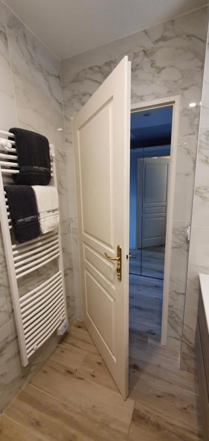 Apartment Lovely 1 Bedroom Vacation With Free Parking. Nice