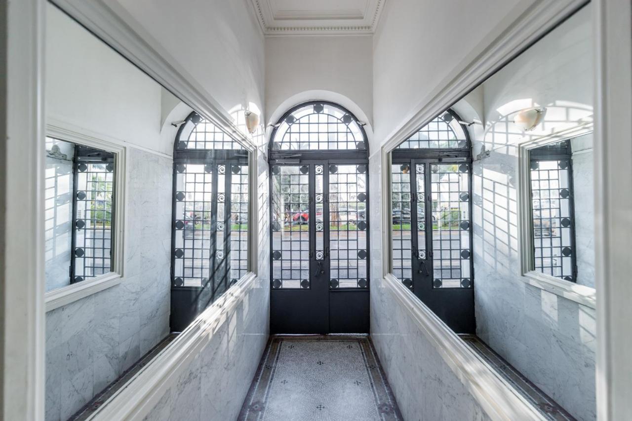 Apartment Le 323 Prom - Beachfront - Parking - Near Tram &supermarket - Ac - Washing Machine