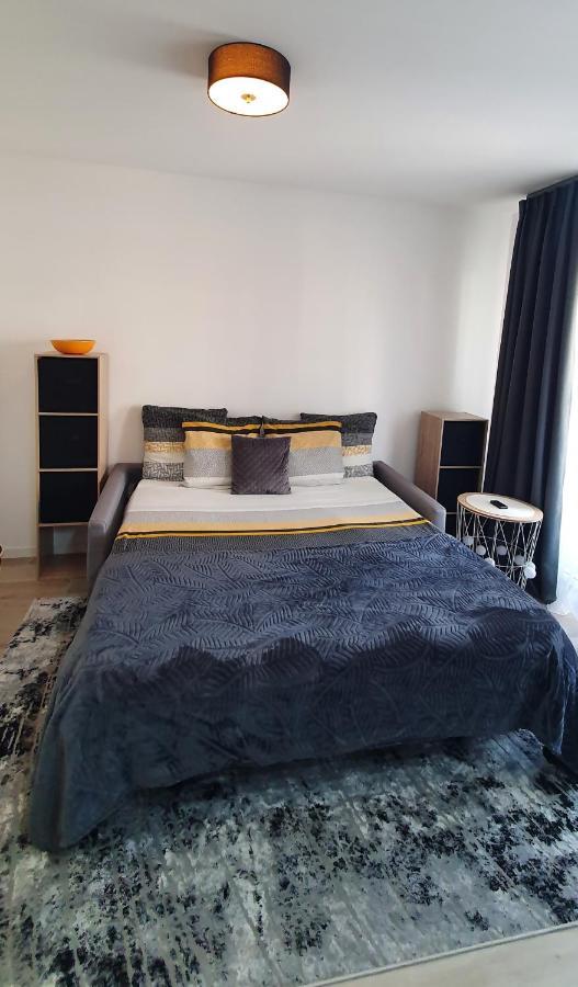 Lovely 1 Bedroom Vacation With Free Parking. Apartment