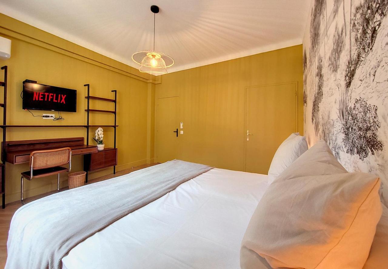 Nestor&jeeves - Port Lympia - Port Area - Close Old Town Nice