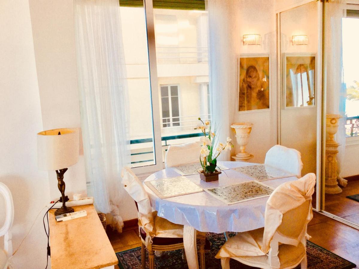 Endless Stunning Mediterranean Sea Views Promenade Des Nice