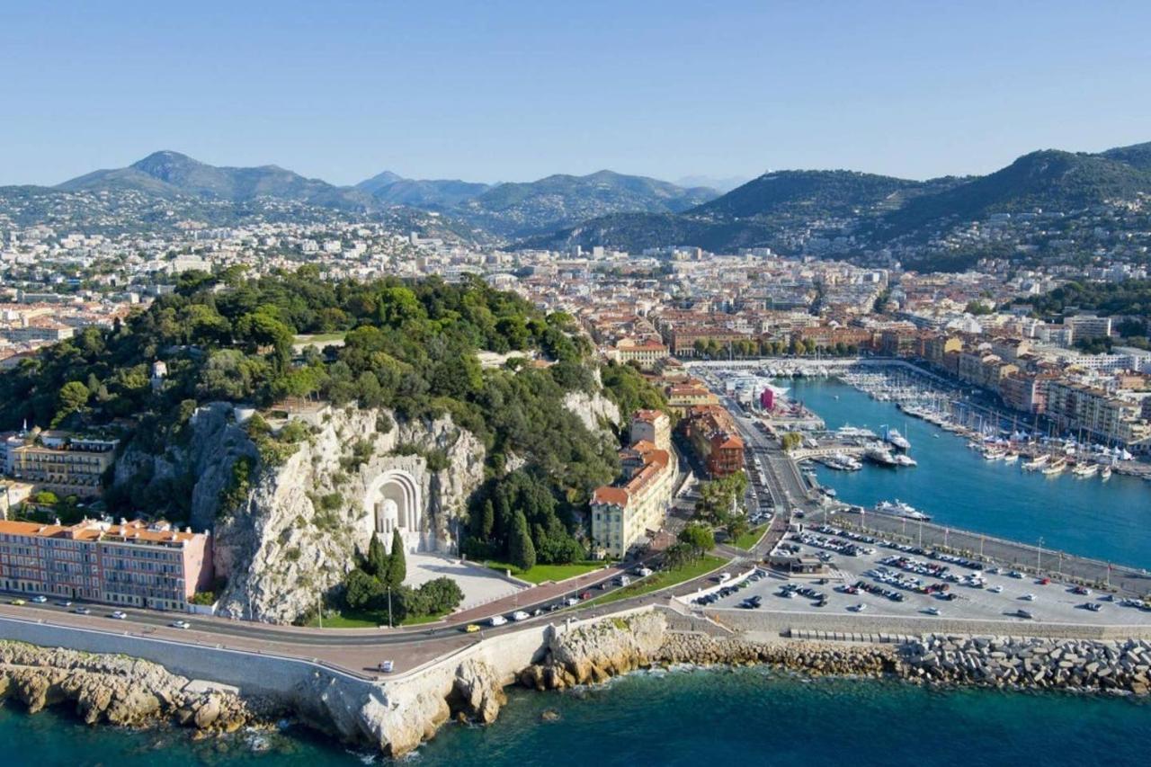Plein Centre Climatise Et Spacieux Avec Grande Terrasse Sur Le Toit A Apartamento *