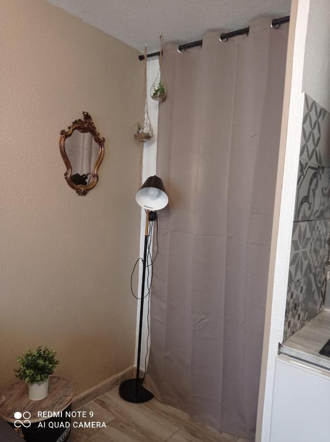 Climatise, 50 M De La Prom, Wifi Apartment