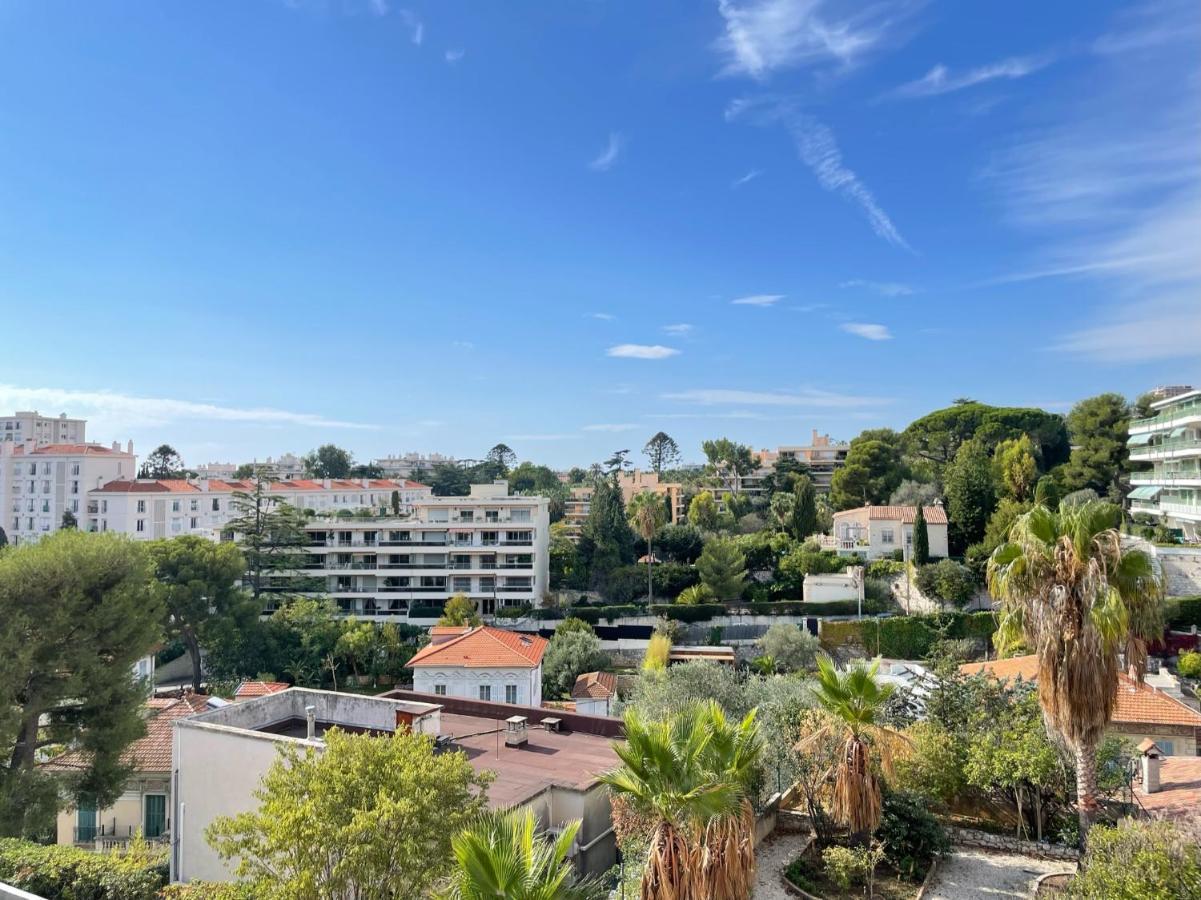 Appartement Renting - Cambrai - Luxurious Sea View Terrasse - King Bed - Parking - Ac - Fully Equipped Nice