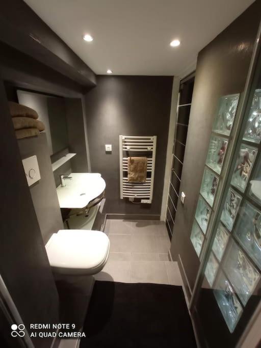 Charming And Modern Cave In The Heart Of The Port Apartamento *