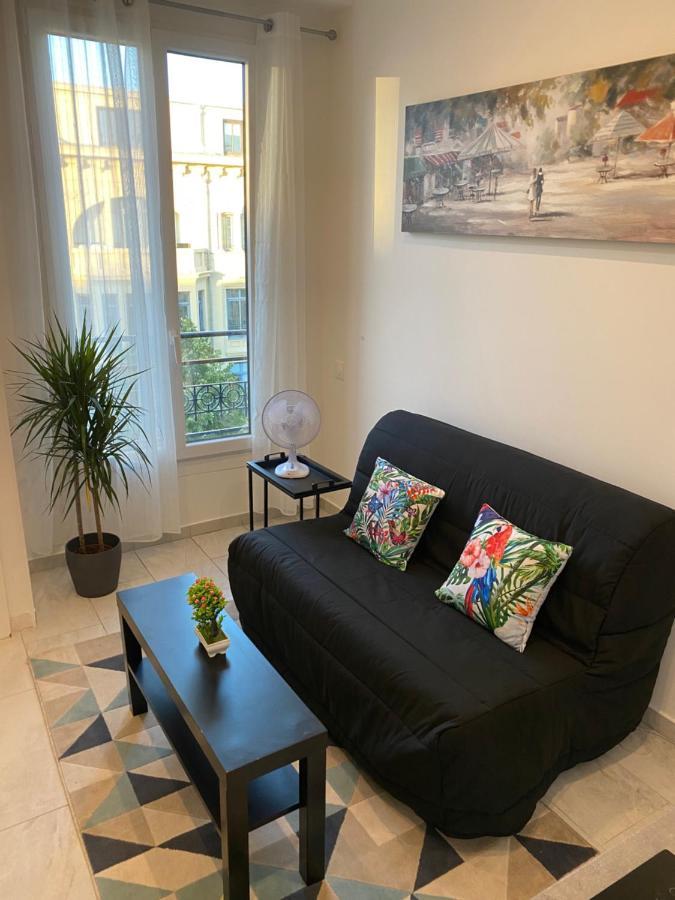 Sur Avenue Jean Medecin A Appartement *