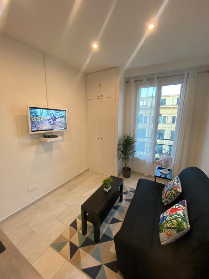 Sur Avenue Jean Medecin A