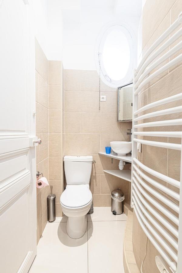 Wonderful And Bright Close To Everything Apartment