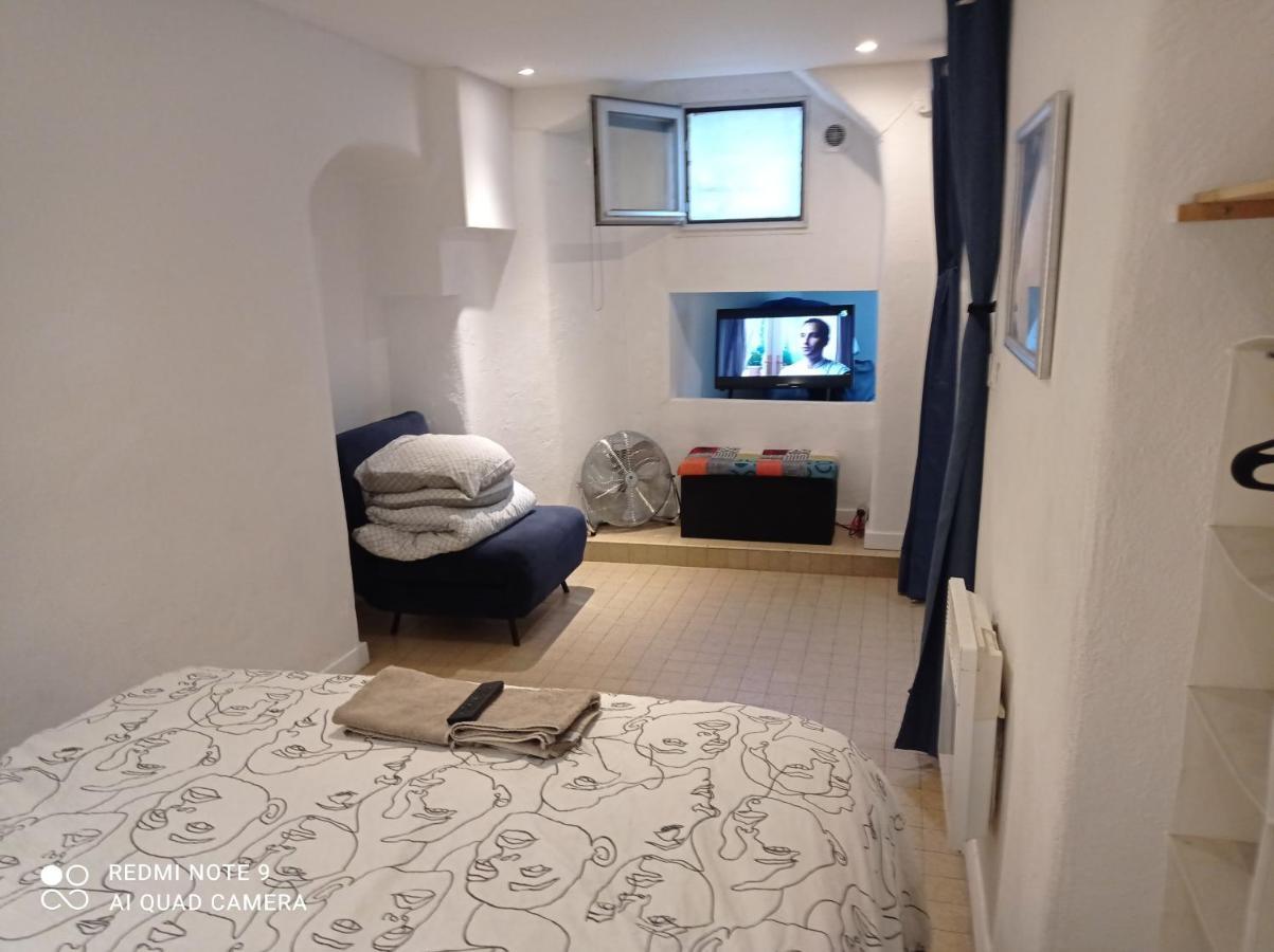 Charming And Modern Cave In The Heart Of The Port *