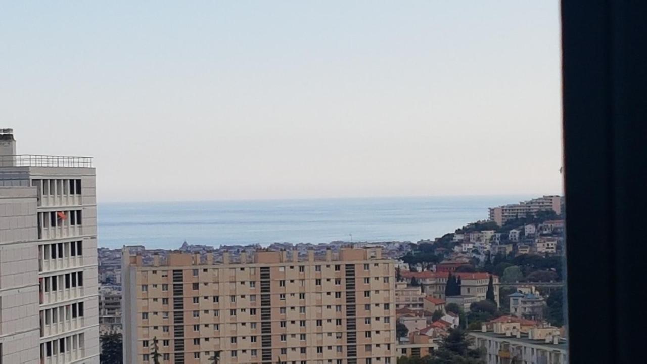 Seaside Tram Haven: Budget-friendly With Kitchen And Views Bed & Breakfast Nice