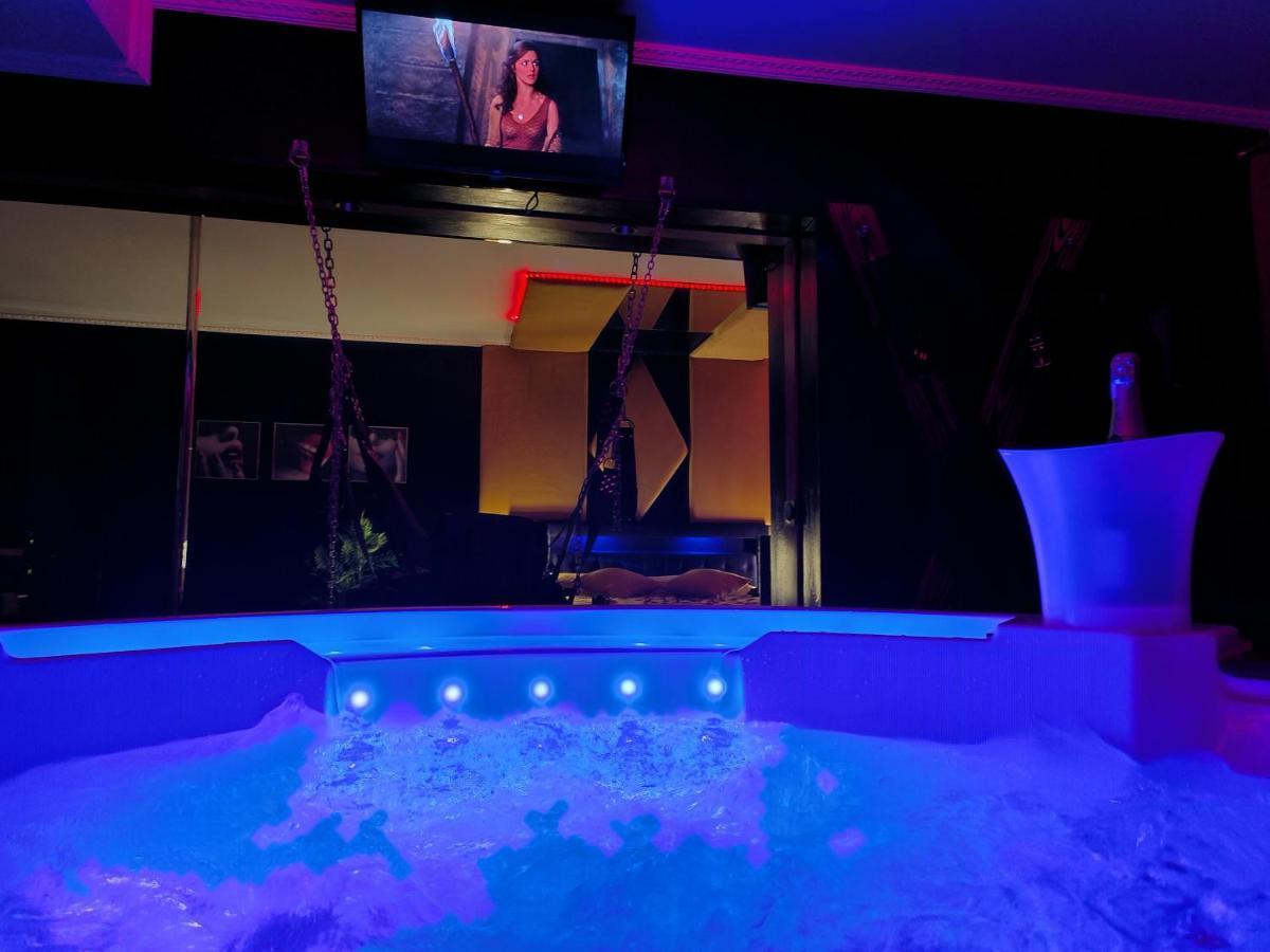 La Loveroom Bdsm De La Luxe Des Désirs *