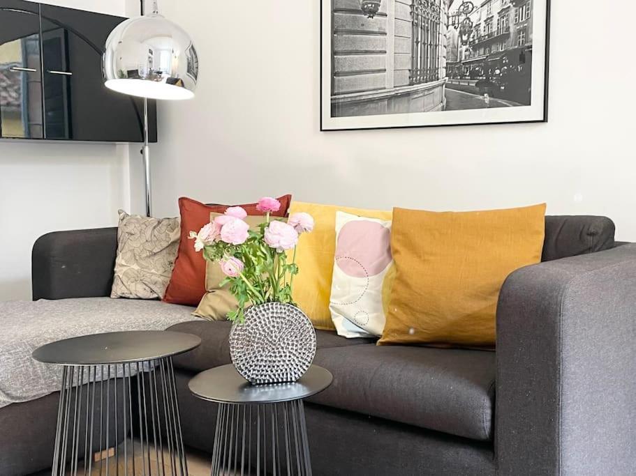 Homelivia, Vieux Nice, De Charme, Clim Balcon Appartement *