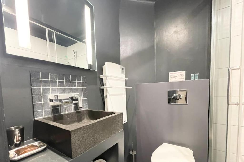 Homelivia, Vieux Nice, De Charme, Clim Balcon Appartement *