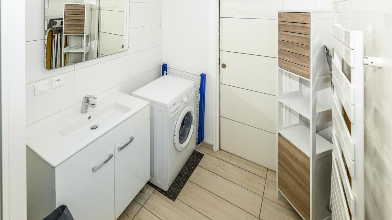 Maccarani Apartment *