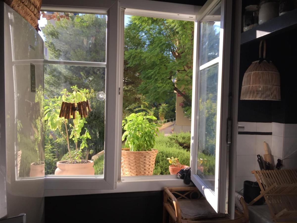 Charmante Privee 5/10 Mn Du Centreville/port-jardin/parking Bed & Breakfast