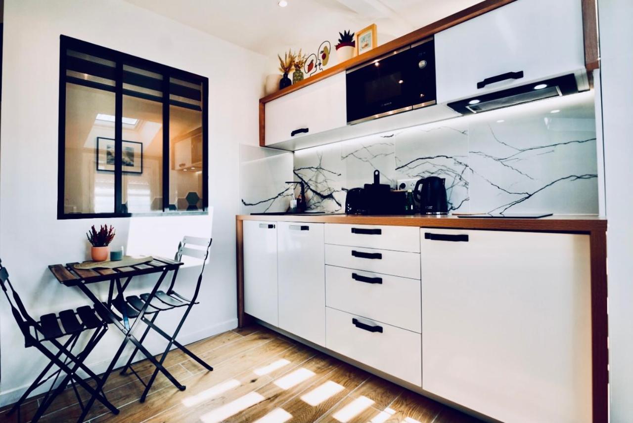 New ! Superbe Studio Vieux - Climatise Apartment