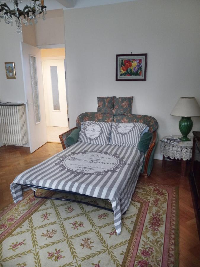 Large 2br Sunny 20 Meter Terrace Parking Shops Nice