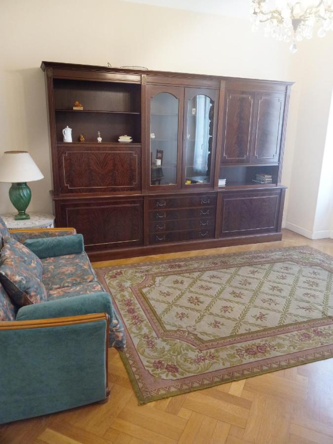 Large 2br Sunny 20 Meter Terrace Parking Shops Apartment