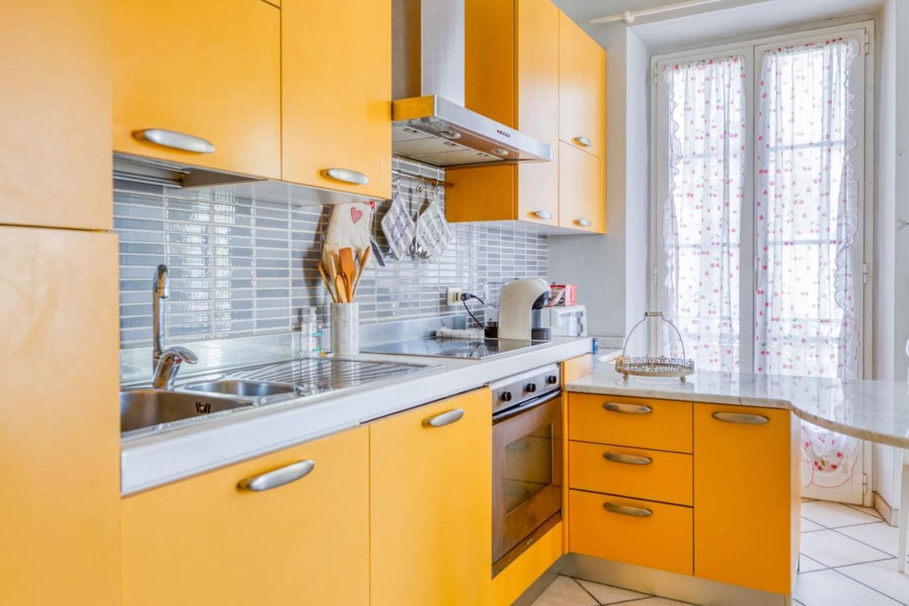 Apartment Charming Flat With Balcony In The Heart Of - Welkeys *